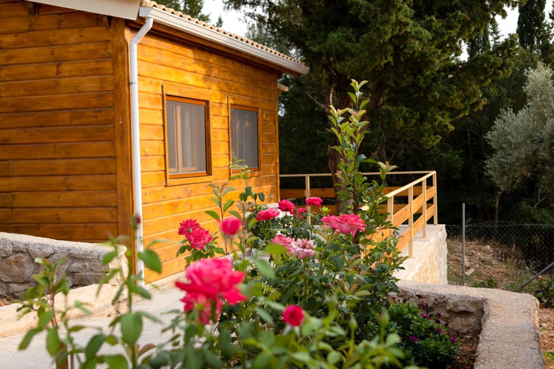 Agrelia Homes Dragano エクステリア 写真